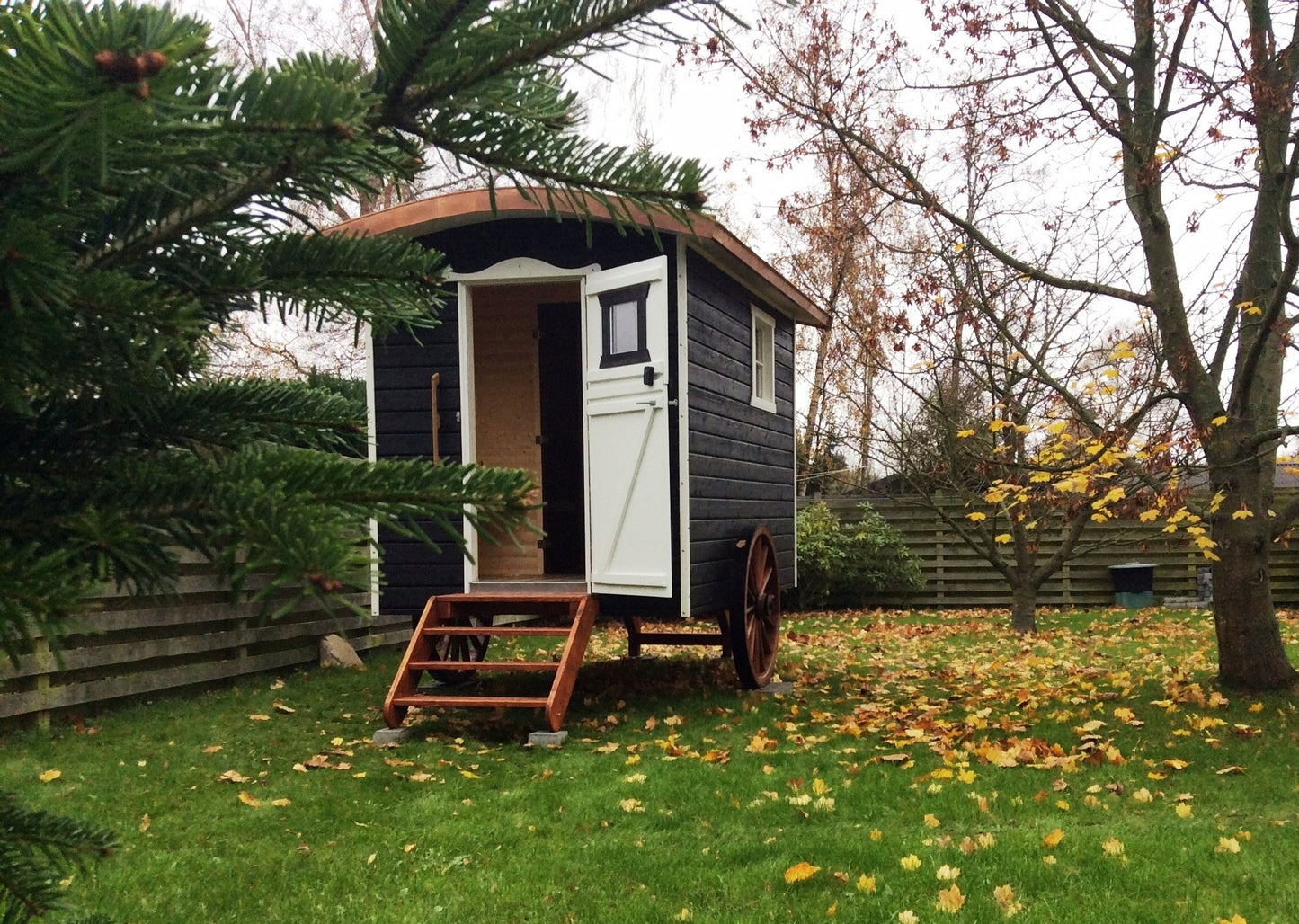 "Marielyst" bastubil – handgjord wellness retreat med skandinavisk stil
