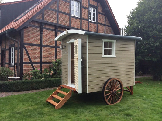 Saunawagen „Mit Holzbefeuerung“ – Ursprünglicher Saunagenuss im mobilen Gewand