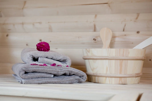 Saunawagen „Marielyst“ – elegante mobile Sauna mit Kupferdach