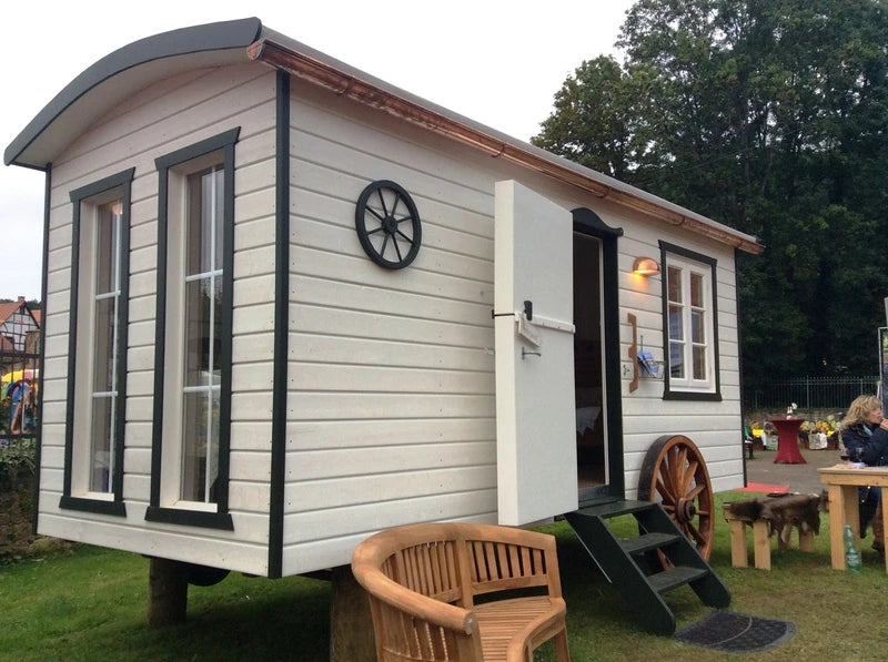 Hyrdevogn "Home Sweet Home" - dit hyggelige lille hus med nostalgisk flair