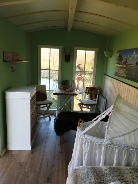 Hyrdevogn "Home Sweet Home" - dit hyggelige lille hus med nostalgisk flair