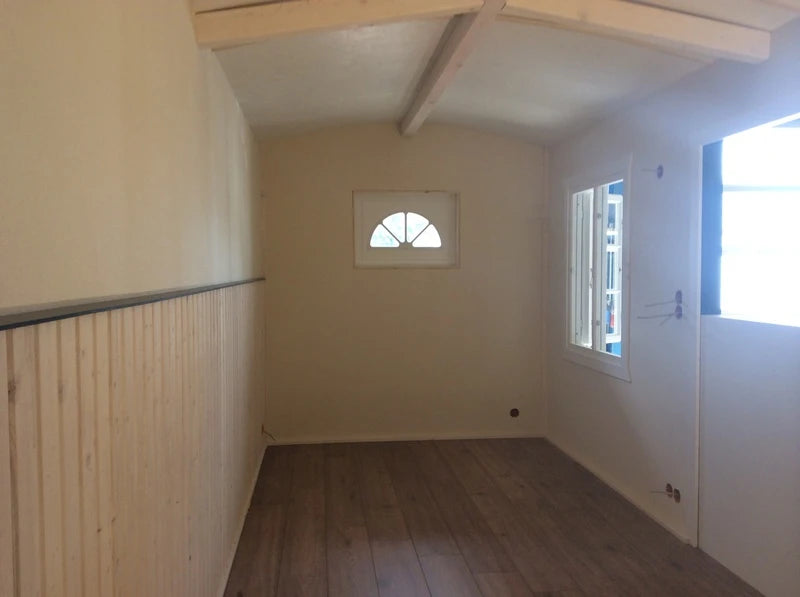 Hyrdevogn "Home Sweet Home" - dit hyggelige lille hus med nostalgisk flair
