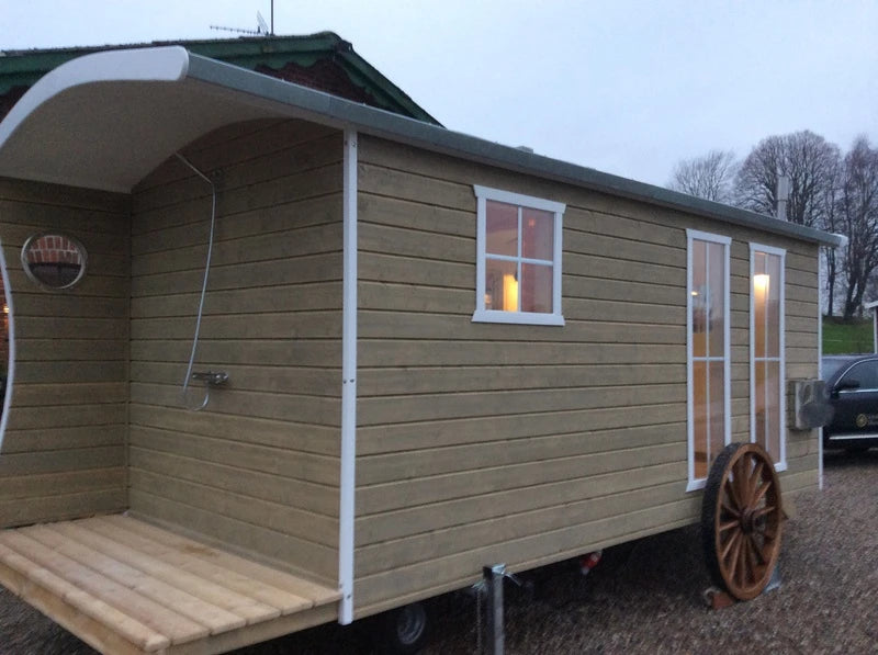 "Luisenlund" saunavogn – dit håndlavede mobile sauna-retræte