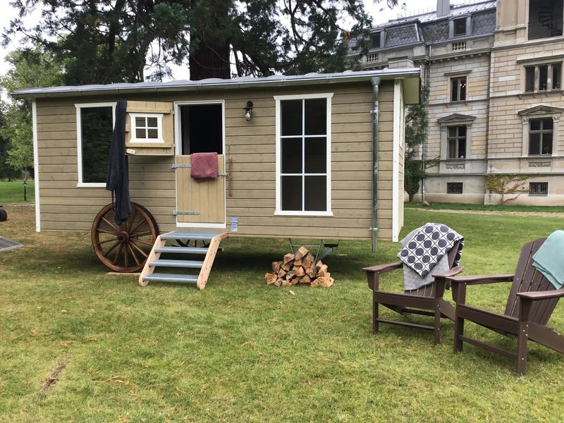 Saunawagen „Schloss Kaarz“ – hochwertige Sauna mit Ruheraum