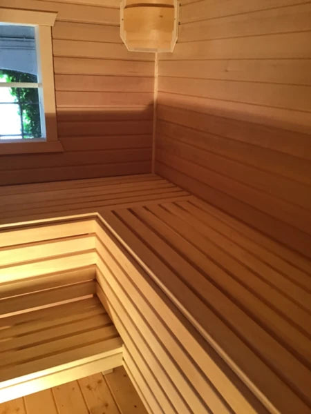 Saunawagen „Schloss Kaarz“ – hochwertige Sauna mit Ruheraum