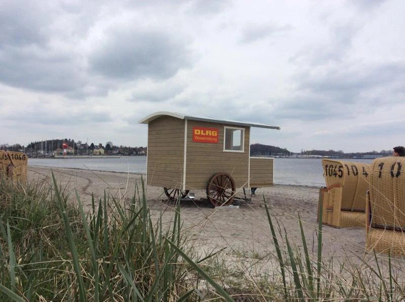 DLRG-vogn – håndlavet redningsbase med nostalgisk charme
